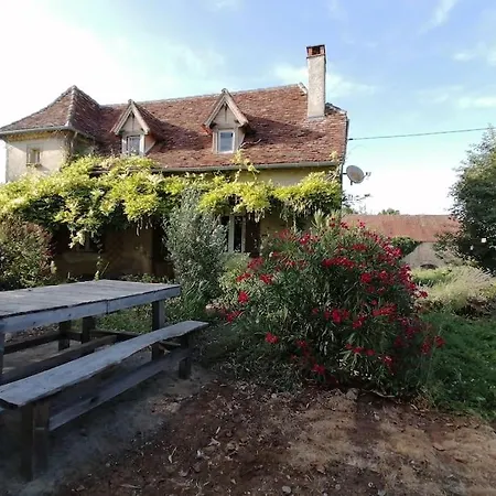 La Quercynoise Holiday home *
